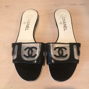 Chanel Black patent leather Sandals